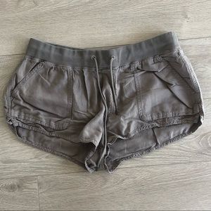 Aritzia community shorts
